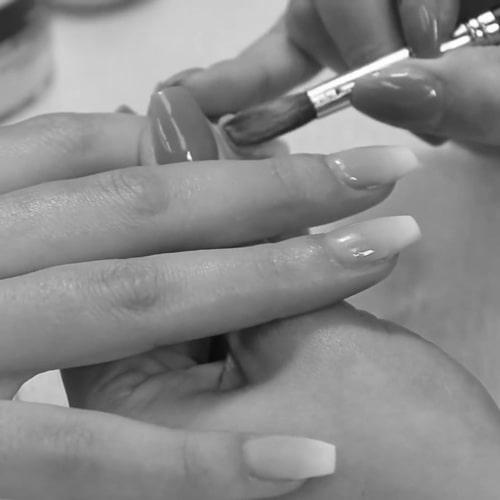 What is a full set manicure at a nail salon? image 11