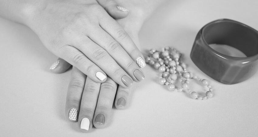 Can gel nails be cured without UV light? photo 5