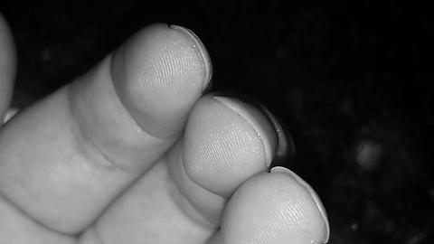 Are fingernails supposed to be flat or curved? photo 0