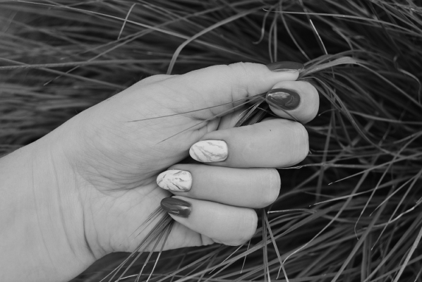 What do you do to enhance the beauty of nails? photo 1