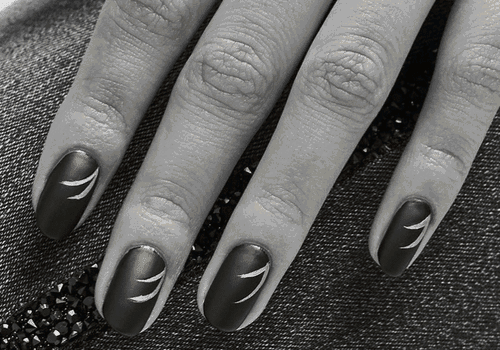 My nails became black How can I clean them? image 0