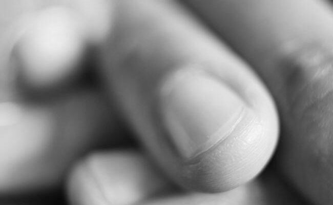 Are fast growing fingernails a sign of good health? image 0
