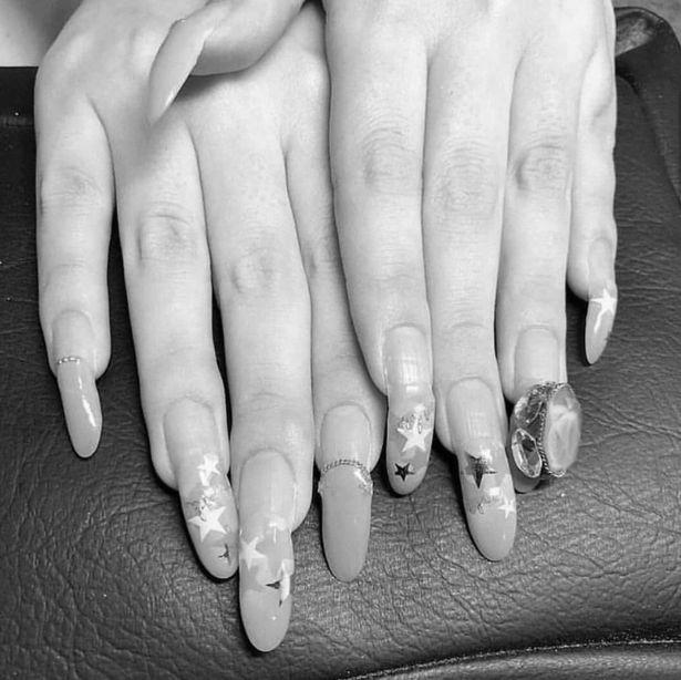 Does putting false nails on help nails grow? photo 13
