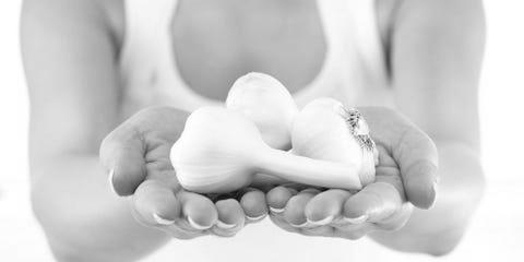 Can garlic really help your nails grow? image 7