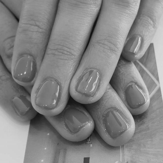 If you have really short nails, can you get your nails done? photo 2