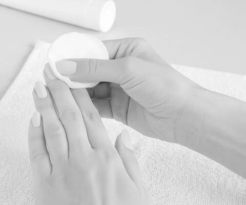 Will nail polish remover remove gel nails? photo 0