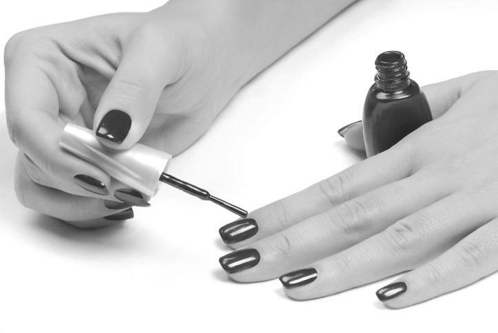 Is it possible for nail polish to reduce the growth of nails? image 2