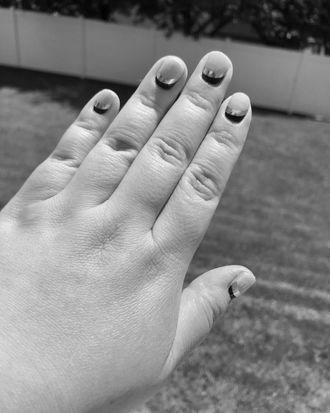 How do I get longer nails? photo 1