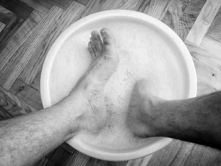 Does Vicks Vaporub really cure toenail fungus? photo 3