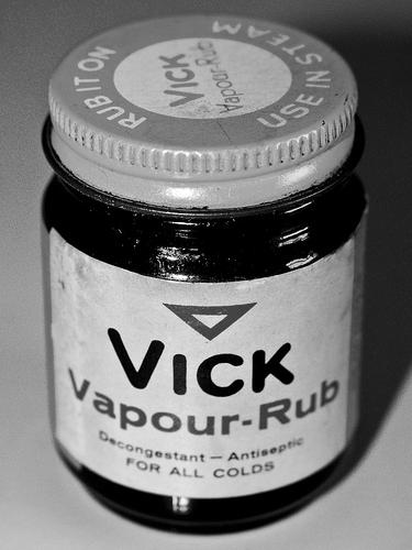 Does Vicks Vaporub really cure toenail fungus? photo 8