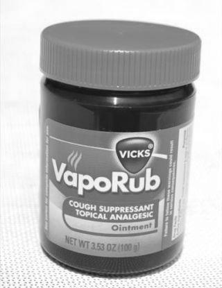 Does Vicks Vaporub really cure toenail fungus? photo 11