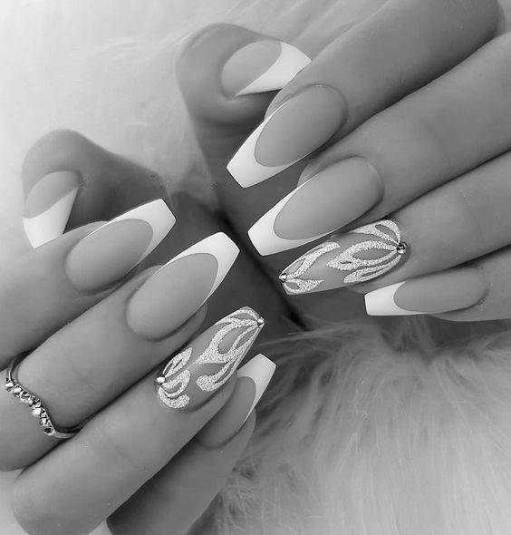How can I make a French manicure on natural nails? image 0