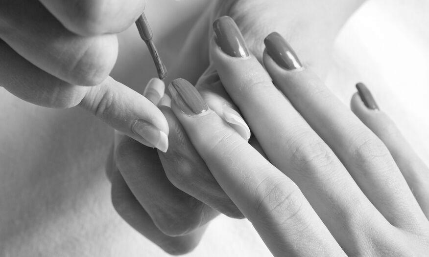 What can I expect when going to a nail salon? image 2