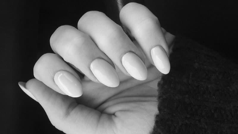 What is the most feminine nail shape? image 1