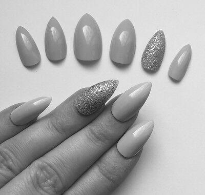 What are the best ways to repaint acrylic nails? image 0