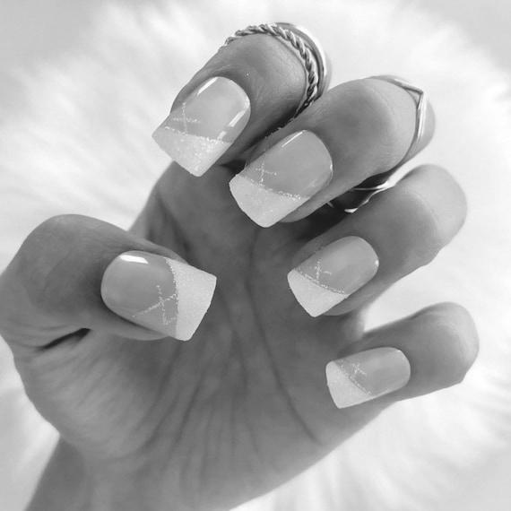 Can you do a French manicure on short nails? image 18