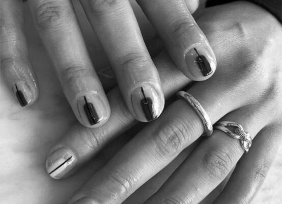 What are some good nail designs for short nails? image 0
